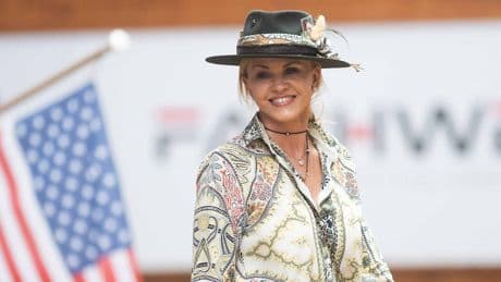 Sie wirkt total verwandelt - Der coole Western-Look von Corinna Schumacher