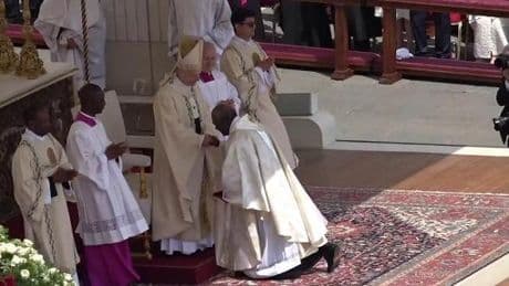 Papa Leone XIV, le immagini della messa di inizio pontificato a San Pietro | Video