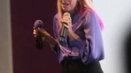Lucía Almagro, divulgadora científica: "Siempre me decanto por aquel baño público que tenga la tapa bajada"