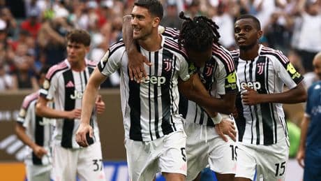 Juventus cruises past Wydad in Club World Cup after flares cause delay
