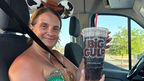 22 Kids and Counting's Sue Radford shows off two-stone weight loss after Florida trip