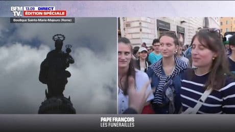 "On a vécu un moment hyper fort": une foule massée devant la basilique Sainte-Marie-Majeure pour l'inhumation du pape François