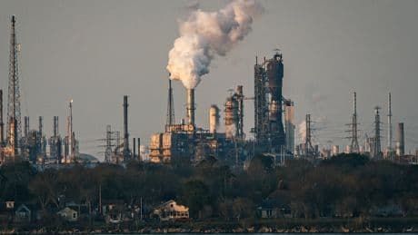Exxon and Chevron Report Lower Profits While Girding for Tariffs