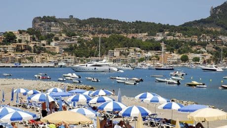 Mallorca: Deutscher Urlauber stirbt an Strand von Port de Sóller