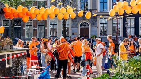 ‘Verdachte verkrachting Koningsdag trok zich eerder af in café’
