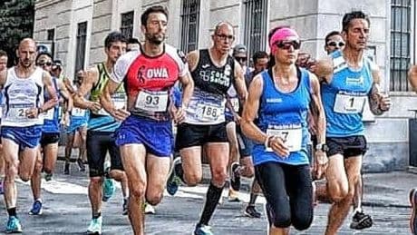 StraTigullio: centinaia di runner alla partenza, Chiavari si prepara alla festa