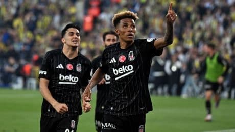 Derbide kazanan Beşiktaş: Fenerbahçe 0-1 Beşiktaş