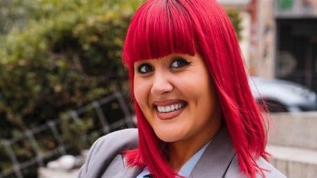 Marta Martínez, psicóloga: “Llega un día en que dejas de necesitar tener la razón, y no porque cambies lo que piensas, sino porque ya no necesitas convencer a los demás para sentirte seguro”