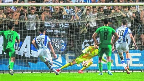 La Real Sociedad confirma dos bajas que apuntan a Lezama