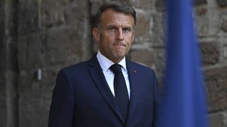 "Preparare la sanità di guerra entro marzo 2026". La Francia starebbe pensando a un conflitto imminente