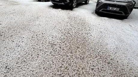 Meteoroloji uyarmıştı! Bir şehir resmen beyaza büründü! İşte il il yapılan uyarılar