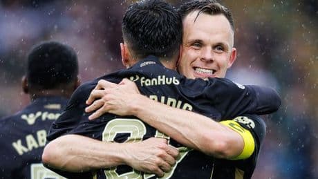 Lawrence Shankland sees Hearts solo act joined by supporting chorus but insists he never felt the burden