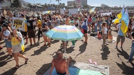 Nightmare for Spain tourist haters as new figures show protests ‘make no difference’