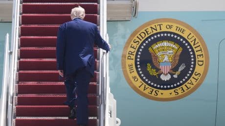 White House correspondents protest lack of wire reporters on Air Force One