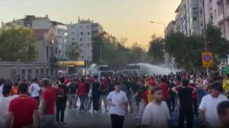 Göztepe-Fenerbahçe maçı öncesi olaylar çıktı
