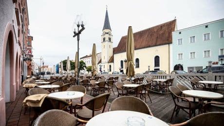 Gastronomie: Deutsches Gastgewerbe mit größtem Umsatzeinbruch seit Ende 2021