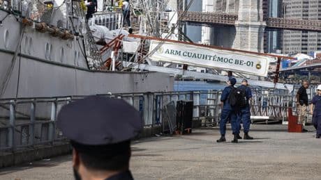 Mexican Ship in Fatal Crash Accelerated Before Hitting Brooklyn Bridge