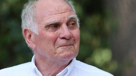 Bayern-Patron Hoeneß mit deutlichen Worten über Transfers: "Völlig gaga"