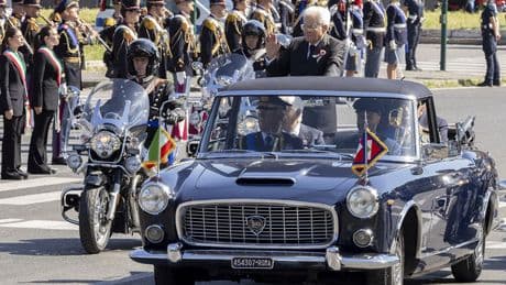 Lancia, il Presidente Mattarella a bordo della Flaminia alla celebrazione del 2 giugno