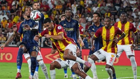 Fenerbahçe, Süper Lig'e puan kaybıyla başladı