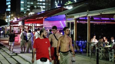 Plan municipal para diversificar el ocio nocturno y reducir sus conflictos en Barcelona