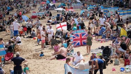 Urgent heat health alert issued for whole week as 6 areas brace for 30C scorcher