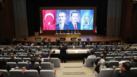 AK Parti'de yenilenme mesaisi: O isimler kabineye girebilir