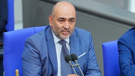 Krieg in Nahost: Nouripour: Merz' Entscheidung hilft keinem Kind in Gaza