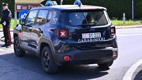 Abusi sessuali su minori, arrestato parroco nel Bresciano