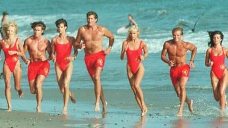 No todo es Netflix: top retro y sexy de series de AXN, Squirrel, Energy y otros canales