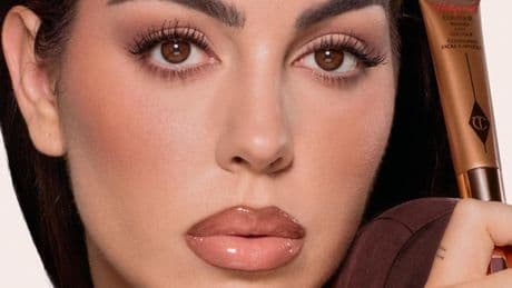 Georgina Rodríguez, imagen de la nueva campaña de Charlotte Tilbury: “Es increíble cómo un simple trazo a lo largo de los pómulos puede transformarte al instante. El contouring me hace sentir segura y sexy”