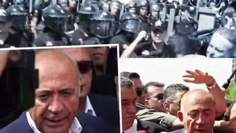 SON DAKİKA: Gürsel Tekin binaya girdi... CHP, il binasını kapatma kararı aldı