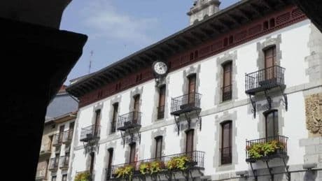 Denuncian un intento de asalto a la comisaría de la Policía Local en Azpeitia
