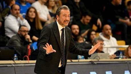 Anadolu Efes, Luca Banchi ile yollarını ayırdı!