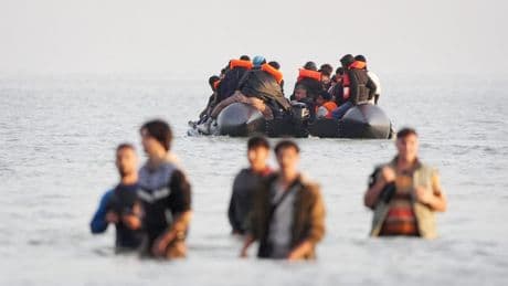 Immigration : l’odieux accord entre Paris et Londres du « un pour un » est entré en vigueur