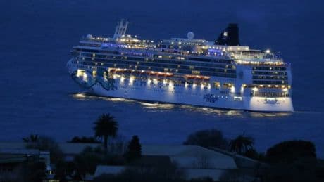 Nice: la justice suspend l'arrêté anti-croisières de Christian Estrosi