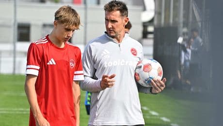 Das sorgt für Staunen - Klose holt 15-Jährigen ins Profi-Training