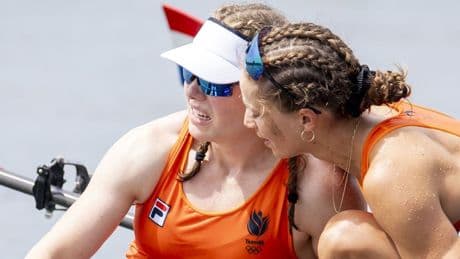 Roeisters De Jong en Dullemans pakken felbevochten EK-goud, vrouwen vier-zonder winnen ook