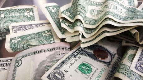 Dollar im freien Fall: Ist die Weltwährung in Gefahr?