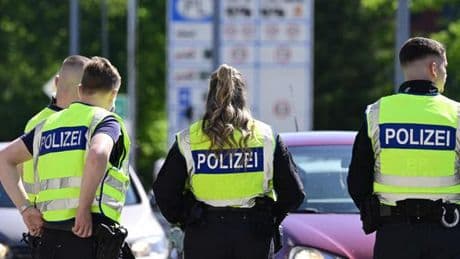 Un tribunal de Berlin retoque la politique de refoulement aux frontières du gouvernement Merz