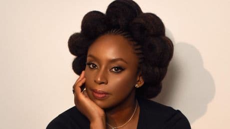Chimamanda Ngozi Adichie: "A una mujer negra que muestra su rabia le pueden incluso impedir el acceso a un empleo"
