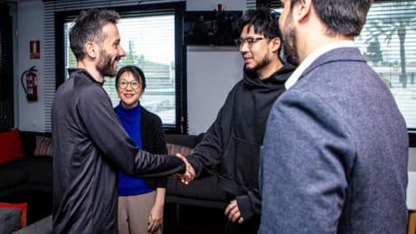 Corberán viaja a Singapur para reunirse con la familia Lim y planificar el próximo Valencia