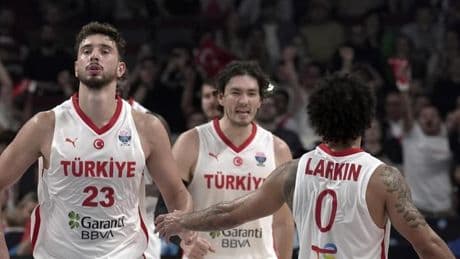 Grup lideri 12 Dev Adam, son 16 turunda İsveç'le karşılaşacak