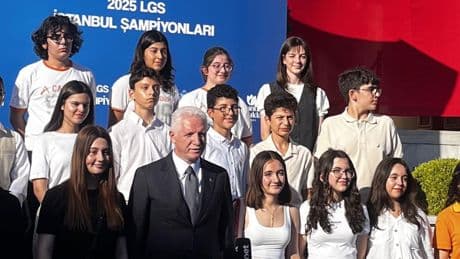 İstanbul Valiliğinden LGS birincilerine ödül