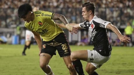 Lapadula y Kenji Cabrera, bajas de última hora en Perú