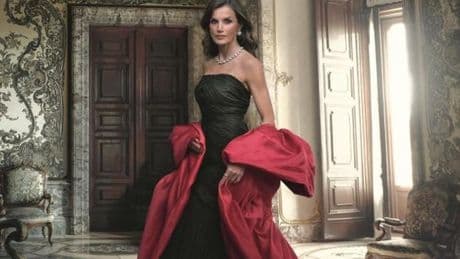 Doña Letizia sopla 53 velas con el nido vacío de nuevo
