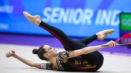 EM der Rhythmischen Sportgymnastik: Varfolomeev ist nur bei »40 Prozent« und turnt dennoch zu Gold