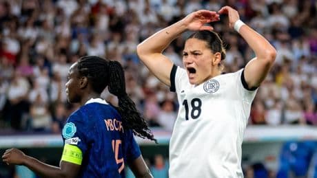 Frauen-EM: Schmerzen bringen DFB-Stürmerin Hoffmann um den Schlaf
