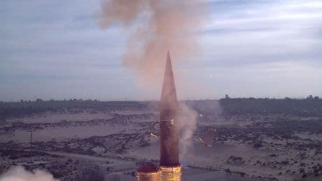 Luftverteidigung: Luftwaffen-Inspekteur übernimmt erste Teile für Arrow 3