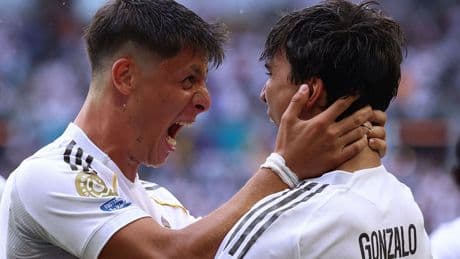 La explosión de Güler: del "chupa banquillo" de Ancelotti al "se mejora jugando" de Xabi Alonso